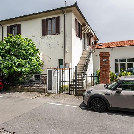 Apartments Volpino - Affitti Brevi Italia Лука Екстериор снимка